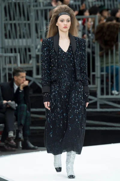 Look 90